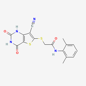 molecular formula C17H14N4O3S2 B5567569 2-[(7-氰基-4-羟基-2-氧代-1,2-二氢噻吩并[3,2-d]嘧啶-6-基)硫代]-N-(2,6-二甲苯基)乙酰胺 