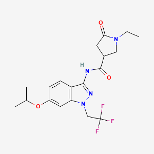 molecular formula C19H23F3N4O3 B5568894 1-乙基-N-[6-异丙氧基-1-(2,2,2-三氟乙基)-1H-吲唑-3-基]-5-氧代吡咯烷-3-甲酰胺 