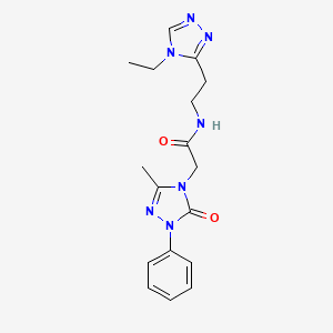 molecular formula C17H21N7O2 B5570108 N-[2-(4-ethyl-4H-1,2,4-triazol-3-yl)ethyl]-2-(3-methyl-5-oxo-1-phenyl-1,5-dihydro-4H-1,2,4-triazol-4-yl)acetamide 