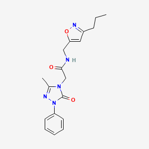 molecular formula C18H21N5O3 B5570888 2-(3-methyl-5-oxo-1-phenyl-1,5-dihydro-4H-1,2,4-triazol-4-yl)-N-[(3-propyl-5-isoxazolyl)methyl]acetamide 