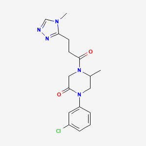 molecular formula C17H20ClN5O2 B5570940 1-(3-chlorophenyl)-5-methyl-4-[3-(4-methyl-4H-1,2,4-triazol-3-yl)propanoyl]-2-piperazinone 