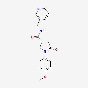 molecular formula C18H19N3O3 B5570956 1-(4-methoxyphenyl)-5-oxo-N-(3-pyridinylmethyl)-3-pyrrolidinecarboxamide 
