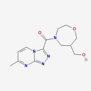 molecular formula C13H17N5O3 B5574710 {4-[(7-甲基[1,2,4]三唑并[4,3-a]嘧啶-3-基)羰基]-1,4-恶杂环己烷-6-基}甲醇 