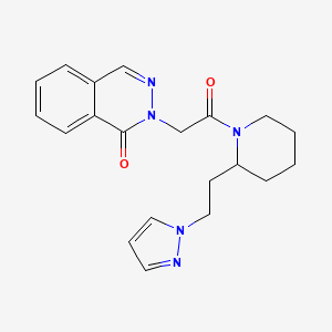 molecular formula C20H23N5O2 B5574795 2-(2-氧代-2-{2-[2-(1H-吡唑-1-基)乙基]-1-哌啶基}乙基)-1(2H)-酞嗪酮 