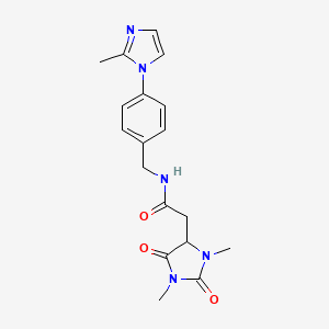 molecular formula C18H21N5O3 B5577326 2-(1,3-dimethyl-2,5-dioxo-4-imidazolidinyl)-N-[4-(2-methyl-1H-imidazol-1-yl)benzyl]acetamide 