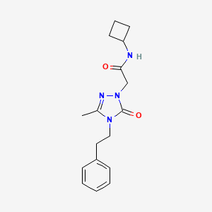 molecular formula C17H22N4O2 B5577997 N-cyclobutyl-2-[3-methyl-5-oxo-4-(2-phenylethyl)-4,5-dihydro-1H-1,2,4-triazol-1-yl]acetamide 