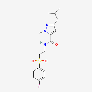 molecular formula C17H22FN3O3S B5578992 N-{2-[(4-氟苯基)磺酰基]乙基}-3-异丁基-1-甲基-1H-吡唑-5-甲酰胺 