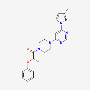 molecular formula C21H24N6O2 B5579290 4-(3-甲基-1H-吡唑-1-基)-6-[4-(2-苯氧基丙酰)-1-哌嗪基]嘧啶 