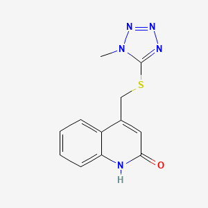 molecular formula C12H11N5OS B5580446 4-{[(1-methyl-1H-tetrazol-5-yl)thio]methyl}-2(1H)-quinolinone 