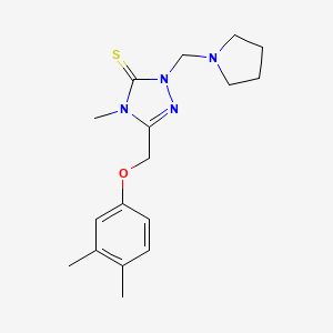 molecular formula C17H24N4OS B5581318 5-[(3,4-dimethylphenoxy)methyl]-4-methyl-2-(1-pyrrolidinylmethyl)-2,4-dihydro-3H-1,2,4-triazole-3-thione 