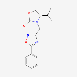 molecular formula C15H17N3O3 B5583178 (4S)-4-isopropyl-3-[(5-phenyl-1,2,4-oxadiazol-3-yl)methyl]-1,3-oxazolidin-2-one 