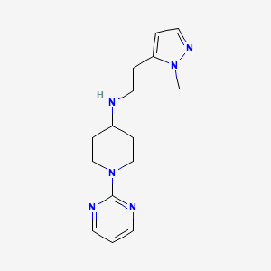 molecular formula C15H22N6 B5583734 N-[2-(1-methyl-1H-pyrazol-5-yl)ethyl]-1-pyrimidin-2-ylpiperidin-4-amine 