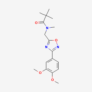 molecular formula C17H23N3O4 B5586810 N-{[3-(3,4-dimethoxyphenyl)-1,2,4-oxadiazol-5-yl]methyl}-N,2,2-trimethylpropanamide 