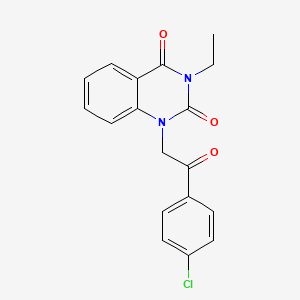 molecular formula C18H15ClN2O3 B5587170 1-[2-(4-chlorophenyl)-2-oxoethyl]-3-ethyl-2,4(1H,3H)-quinazolinedione 