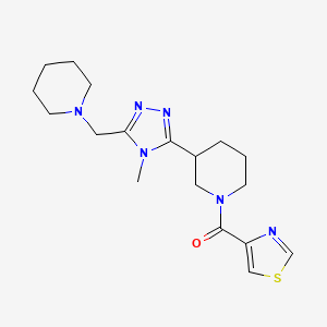 molecular formula C18H26N6OS B5588879 3-[4-甲基-5-(哌啶-1-基甲基)-4H-1,2,4-三唑-3-基]-1-(1,3-噻唑-4-基羰基)哌啶 