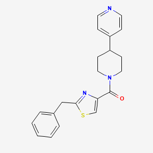 molecular formula C21H21N3OS B5589716 4-{1-[(2-苄基-1,3-噻唑-4-基)羰基]-4-哌啶基}吡啶 