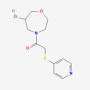 molecular formula C12H16N2O3S B5592234 4-[(pyridin-4-ylthio)acetyl]-1,4-oxazepan-6-ol 