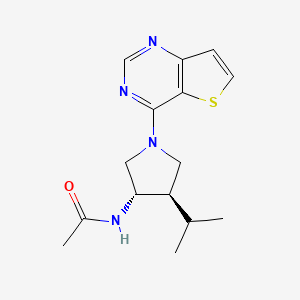molecular formula C15H20N4OS B5595886 N-[(3S*,4R*)-4-isopropyl-1-thieno[3,2-d]pyrimidin-4-yl-3-pyrrolidinyl]acetamide 