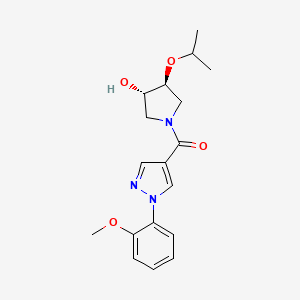 molecular formula C18H23N3O4 B5596078 (3S*,4S*)-4-isopropoxy-1-{[1-(2-methoxyphenyl)-1H-pyrazol-4-yl]carbonyl}-3-pyrrolidinol 