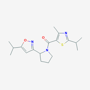 molecular formula C18H25N3O2S B5597643 5-isopropyl-3-{1-[(2-isopropyl-4-methyl-1,3-thiazol-5-yl)carbonyl]-2-pyrrolidinyl}isoxazole 