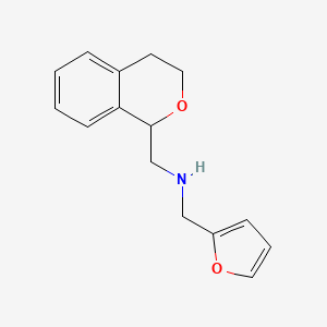 molecular formula C15H17NO2 B5598345 (3,4-dihydro-1H-isochromen-1-ylmethyl)(2-furylmethyl)amine 