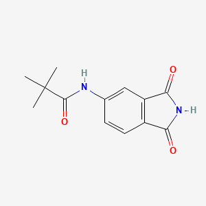 molecular formula C13H14N2O3 B5598891 N-(1,3-dioxo-2,3-dihydro-1H-isoindol-5-yl)-2,2-dimethylpropanamide 