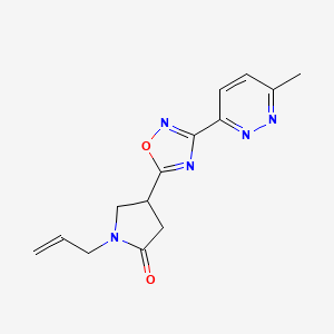 molecular formula C14H15N5O2 B5599757 1-烯丙基-4-[3-(6-甲基-3-哒嗪基)-1,2,4-恶二唑-5-基]-2-吡咯烷酮 