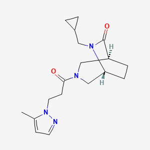 molecular formula C18H26N4O2 B5603046 (1S,5R)-6-(cyclopropylmethyl)-3-[3-(5-methylpyrazol-1-yl)propanoyl]-3,6-diazabicyclo[3.2.2]nonan-7-one 