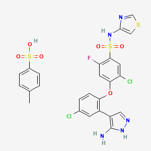 molecular formula C25H20Cl2FN5O6S3 B560333 4-[2-(5-氨基-1H-吡唑-4-基)-4-氯苯氧基]-5-氯-2-氟-N-(1,3-噻唑-4-基)苯磺酰胺；4-甲苯磺酸 CAS No. 1430806-04-4