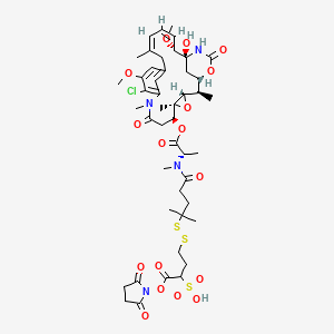 molecular formula C₄₆H₆₃ClN₄O₁₇S₃ B560599 4-[[5-[[(2S)-1-[[(1S,2R,3S,5S,6S,16Z,18Z,20R,21S)-11-氯-21-羟基-12,20-二甲氧基-2,5,9,16-四甲基-8,23-二氧代-4,24-二氧杂-9,22-二氮杂四环[19.3.1.110,14.03,5]六十八-10,12,14(26),16,18-五烯-6-基]氧基]-1-氧代丙烷-2-基]-甲基氨基]-2-甲基-5-氧代戊烷-2-基]二硫醚]-1-(2,5-二氧代吡咯烷-1-基)氧基-1-氧代丁烷-2-磺酸 CAS No. 1626359-59-8