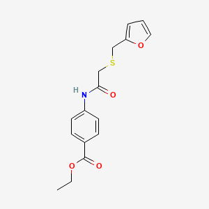 molecular formula C16H17NO4S B5606764 ethyl 4-({[(2-furylmethyl)thio]acetyl}amino)benzoate 