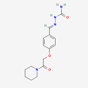 molecular formula C15H20N4O3 B5607127 4-[2-oxo-2-(1-piperidinyl)ethoxy]benzaldehyde semicarbazone 