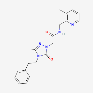 molecular formula C20H23N5O2 B5607718 2-[3-methyl-5-oxo-4-(2-phenylethyl)-4,5-dihydro-1H-1,2,4-triazol-1-yl]-N-[(3-methyl-2-pyridinyl)methyl]acetamide 