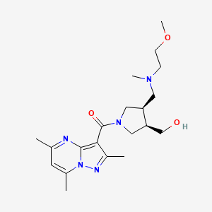 molecular formula C20H31N5O3 B5612957 {(3R*,4R*)-4-{[(2-methoxyethyl)(methyl)amino]methyl}-1-[(2,5,7-trimethylpyrazolo[1,5-a]pyrimidin-3-yl)carbonyl]pyrrolidin-3-yl}methanol 