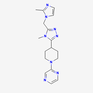 molecular formula C17H22N8 B5617458 2-(4-{4-methyl-5-[(2-methyl-1H-imidazol-1-yl)methyl]-4H-1,2,4-triazol-3-yl}piperidin-1-yl)pyrazine 