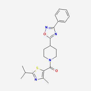 molecular formula C21H24N4O2S B5620161 1-[(2-isopropyl-4-methyl-1,3-thiazol-5-yl)carbonyl]-4-(3-phenyl-1,2,4-oxadiazol-5-yl)piperidine 