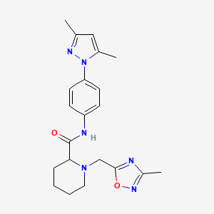 molecular formula C21H26N6O2 B5620796 N-[4-(3,5-dimethyl-1H-pyrazol-1-yl)phenyl]-1-[(3-methyl-1,2,4-oxadiazol-5-yl)methyl]piperidine-2-carboxamide 