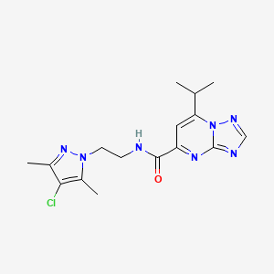 molecular formula C16H20ClN7O B5620923 N-[2-(4-chloro-3,5-dimethyl-1H-pyrazol-1-yl)ethyl]-7-isopropyl[1,2,4]triazolo[1,5-a]pyrimidine-5-carboxamide 