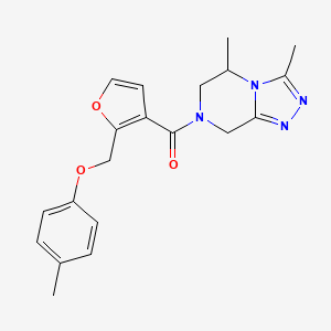 molecular formula C20H22N4O3 B5620989 3,5-dimethyl-7-{2-[(4-methylphenoxy)methyl]-3-furoyl}-5,6,7,8-tetrahydro[1,2,4]triazolo[4,3-a]pyrazine 