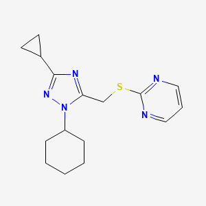 molecular formula C16H21N5S B5621478 2-{[(1-cyclohexyl-3-cyclopropyl-1H-1,2,4-triazol-5-yl)methyl]thio}pyrimidine 