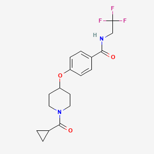 molecular formula C18H21F3N2O3 B5623286 4-{[1-(cyclopropylcarbonyl)piperidin-4-yl]oxy}-N-(2,2,2-trifluoroethyl)benzamide 
