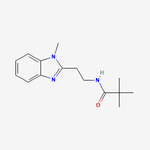 molecular formula C15H21N3O B5623489 2,2-dimethyl-N-[2-(1-methyl-1H-benzimidazol-2-yl)ethyl]propanamide 