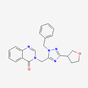 molecular formula C22H21N5O2 B5624936 3-{[1-benzyl-3-(tetrahydrofuran-3-yl)-1H-1,2,4-triazol-5-yl]methyl}quinazolin-4(3H)-one 