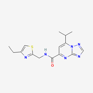 molecular formula C15H18N6OS B5626858 N-[(4-ethyl-1,3-thiazol-2-yl)methyl]-7-isopropyl[1,2,4]triazolo[1,5-a]pyrimidine-5-carboxamide 