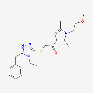 molecular formula C22H28N4O2S B5627097 2-[(5-benzyl-4-ethyl-4H-1,2,4-triazol-3-yl)thio]-1-[1-(2-methoxyethyl)-2,5-dimethyl-1H-pyrrol-3-yl]ethanone 