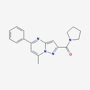 molecular formula C18H18N4O B5627344 7-methyl-5-phenyl-2-(1-pyrrolidinylcarbonyl)pyrazolo[1,5-a]pyrimidine 