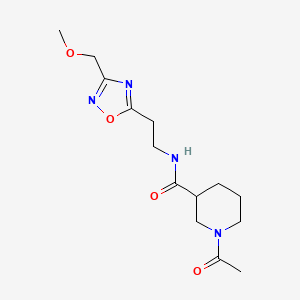 molecular formula C14H22N4O4 B5628015 1-acetyl-N-{2-[3-(methoxymethyl)-1,2,4-oxadiazol-5-yl]ethyl}-3-piperidinecarboxamide 