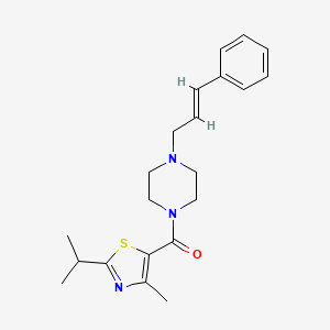 molecular formula C21H27N3OS B5628035 1-[(2-isopropyl-4-methyl-1,3-thiazol-5-yl)carbonyl]-4-[(2E)-3-phenyl-2-propen-1-yl]piperazine 