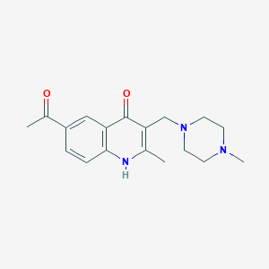 molecular formula C18H23N3O2 B5628388 1-{4-hydroxy-2-methyl-3-[(4-methyl-1-piperazinyl)methyl]-6-quinolinyl}ethanone 