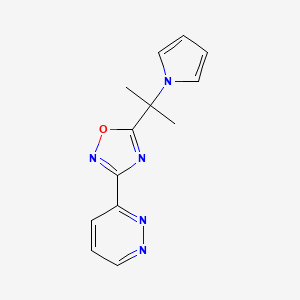 molecular formula C13H13N5O B5629938 3-{5-[1-methyl-1-(1H-pyrrol-1-yl)ethyl]-1,2,4-oxadiazol-3-yl}pyridazine 